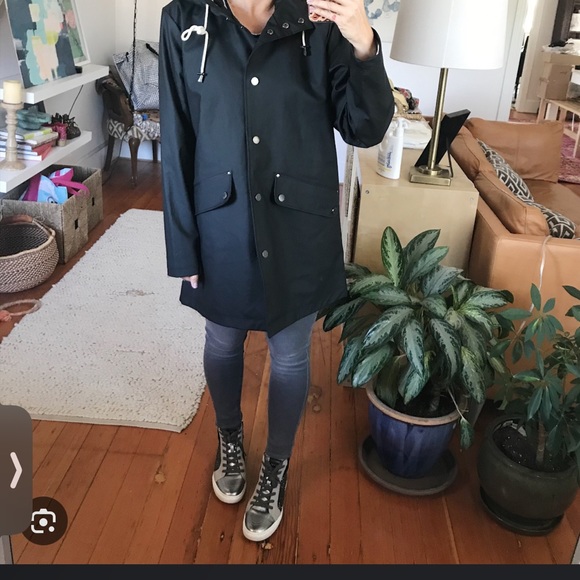 Pendleton Surrey Slicker Raincoat in Black, Size Large - Picture 3 of 12